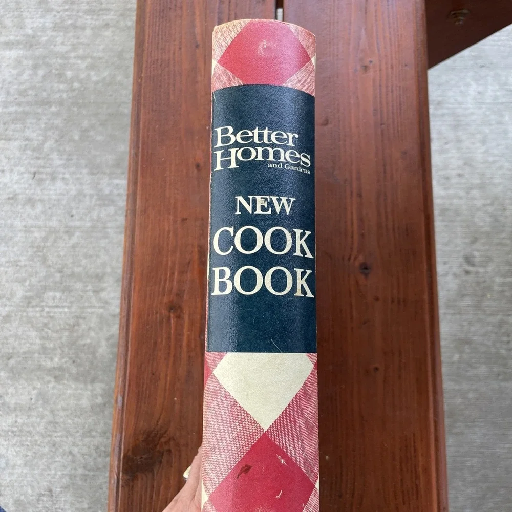 Vintage 1970 Better Homes and Gardens New Cookbook Hardcover Spiral Bound